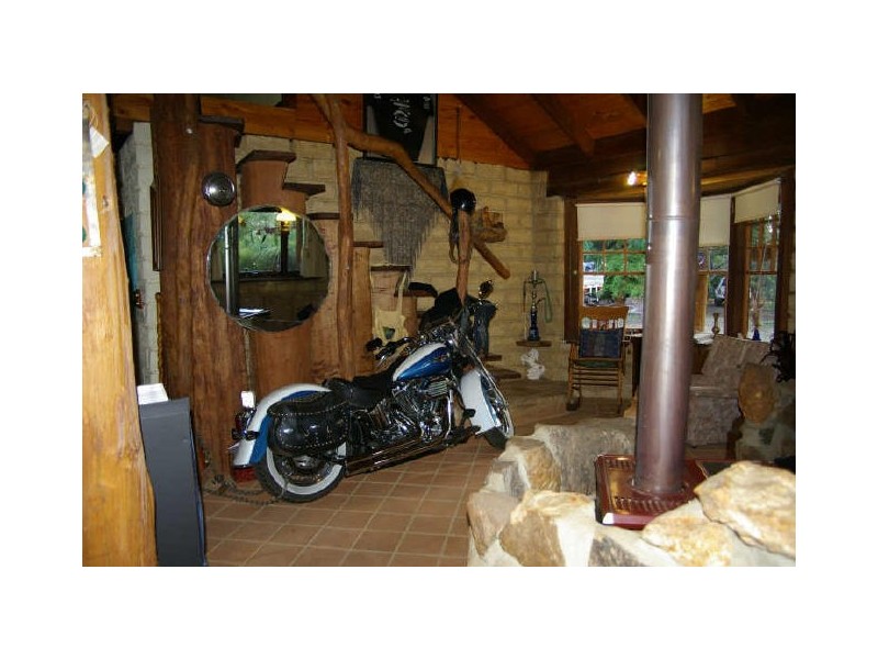 24 Walter Street, Nannup WA 6275