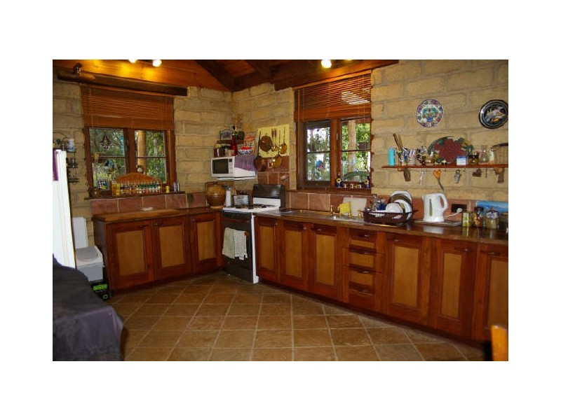 24 Walter Street, Nannup WA 6275