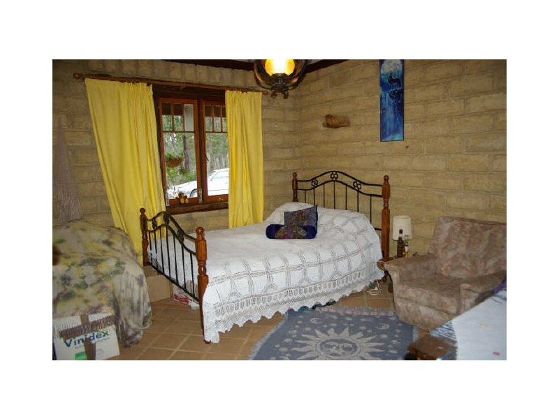 24 Walter Street, Nannup WA 6275