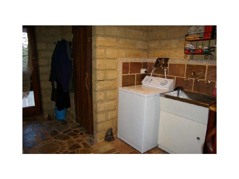 24 Walter Street, Nannup WA 6275