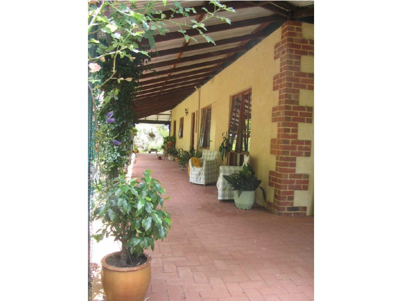 2 Dean Road, Nannup WA 6275