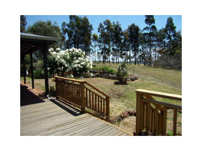 2 Dean Road, Nannup WA 6275