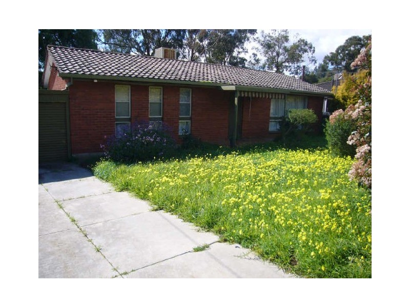 13 Lynlee Crescent, Huntfield Heights SA 5163