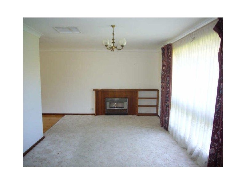 13 Lynlee Crescent, Huntfield Heights SA 5163