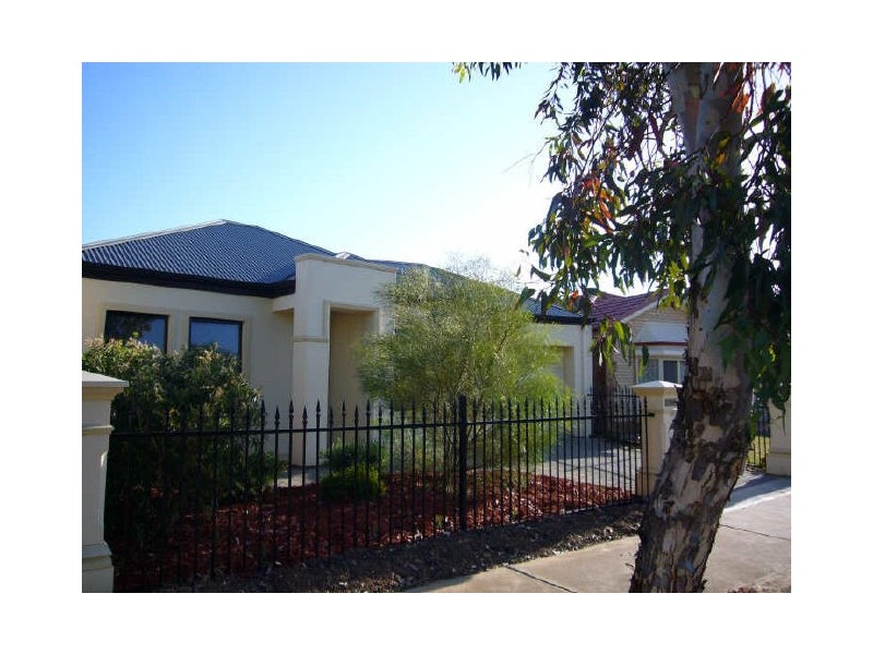 8B Napier Street, Renown Park SA 5008
