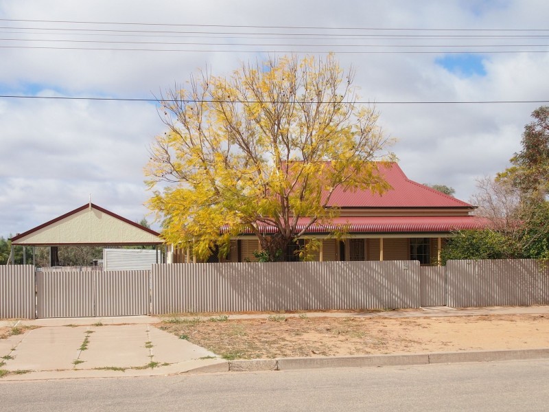 39 Yartla Street, Menindee NSW 2879