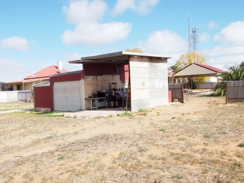 39 Yartla Street, Menindee NSW 2879