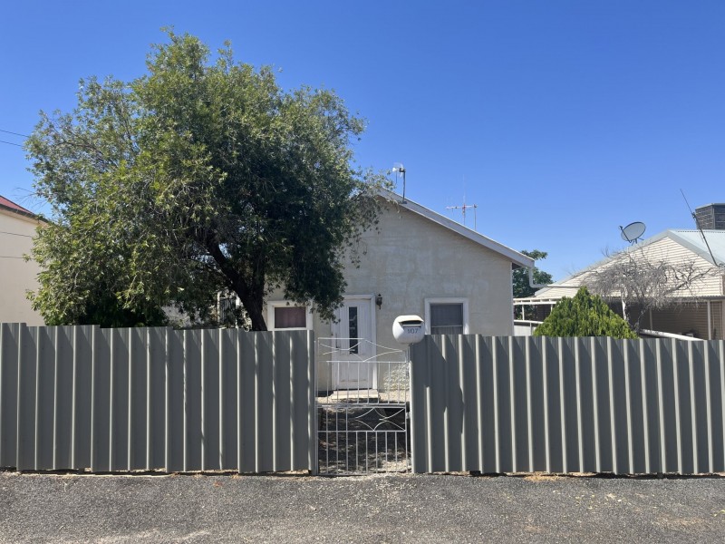 107 Gaffney Street, Broken Hill NSW 2880