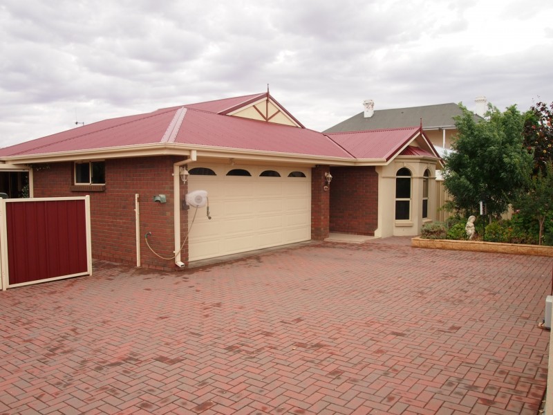 227 Cornish Street, Broken Hill NSW 2880