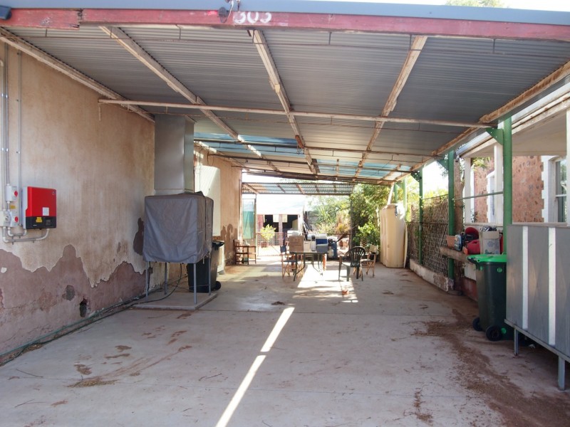 303 Oxide Street, Broken Hill NSW 2880