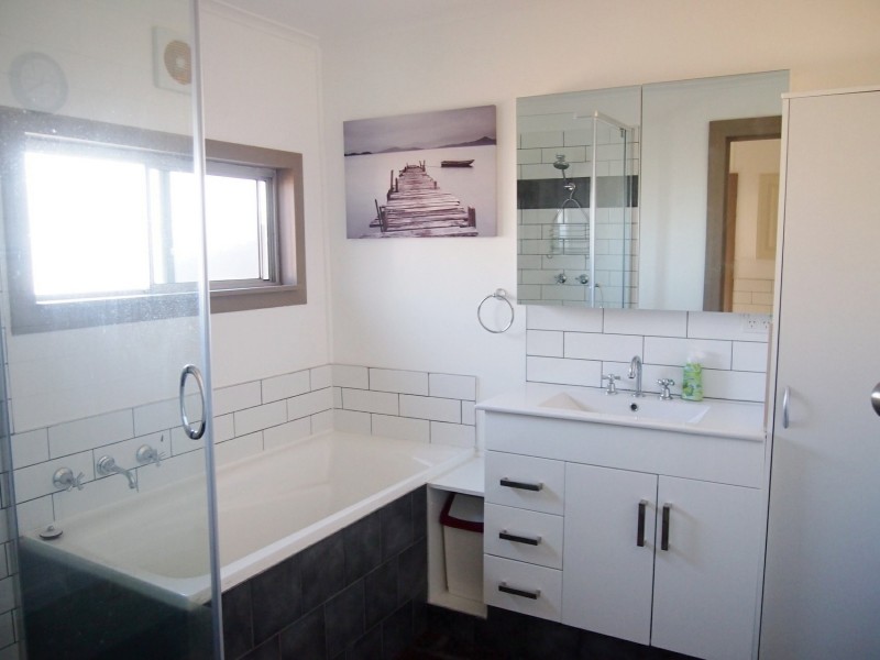 11 Mica Street, Broken Hill NSW 2880