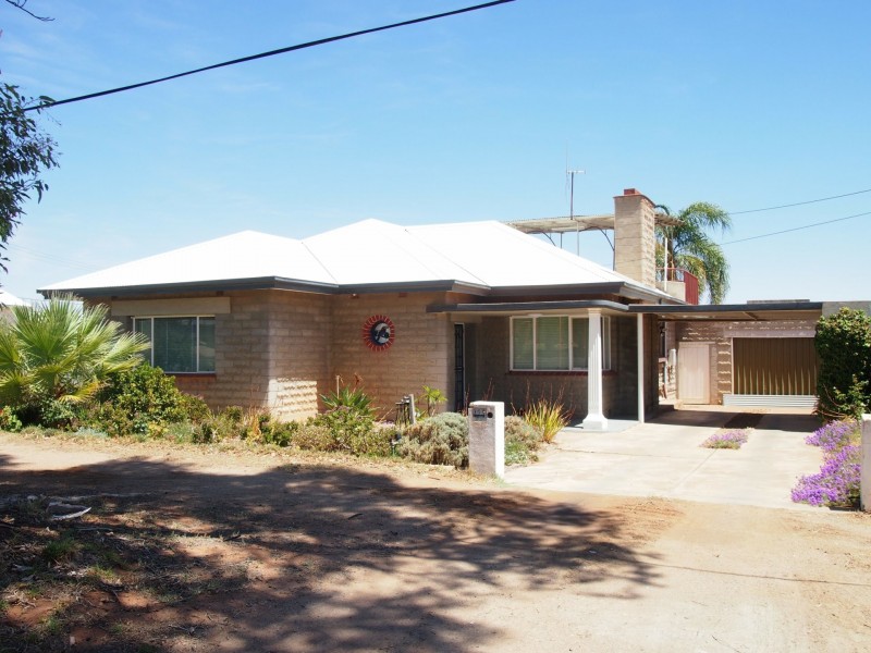 104 Newton Street, Broken Hill NSW 2880