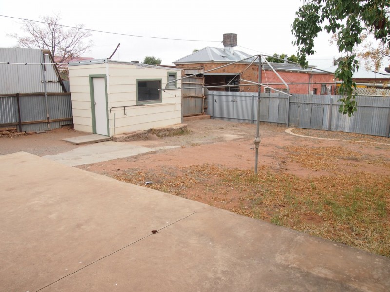 27 Nicholls Street, Broken Hill NSW 2880