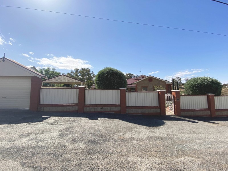 120 Cummins Lane, Broken Hill NSW 2880