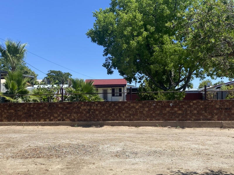 696 Chapple Street, Broken Hill NSW 2880