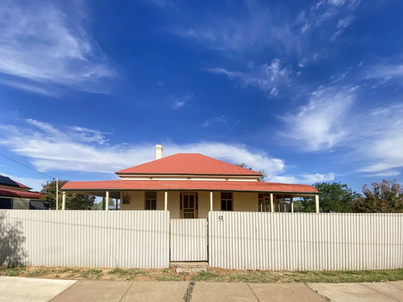 43 Yartla Street, Menindee NSW 2879