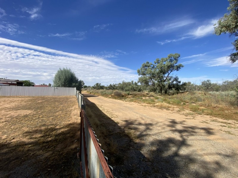 43 Yartla Street, Menindee NSW 2879