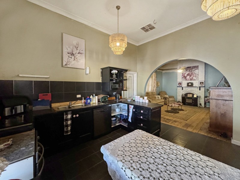 233 South Road, Broken Hill NSW 2880