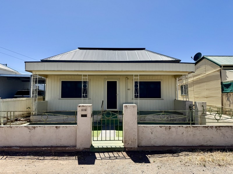 232 Zebina Street, Broken Hill NSW 2880