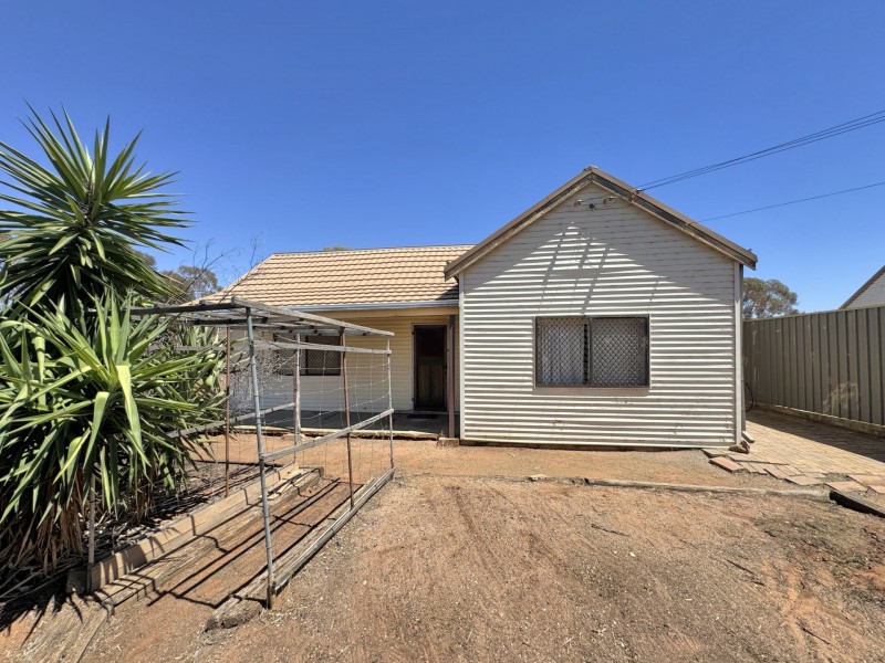 32 Ryan Street, Broken Hill NSW 2880
