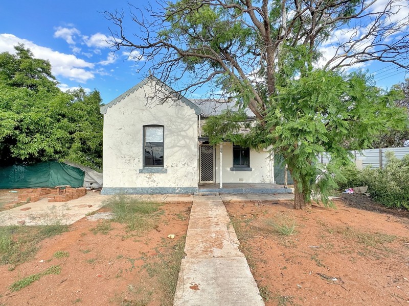 69 Newton Street, Broken Hill NSW 2880