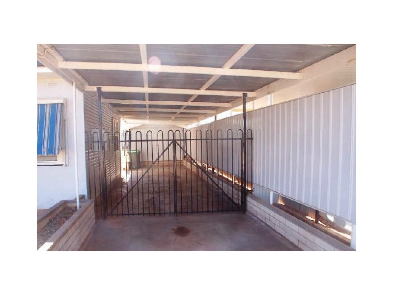 24 Thomas Lane, Broken Hill NSW 2880