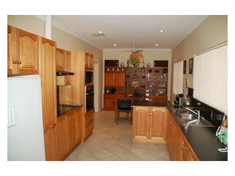 585 Cummins Street, Broken Hill NSW 2880