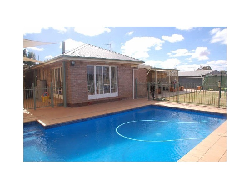 557 Cummins Street, Broken Hill NSW 2880