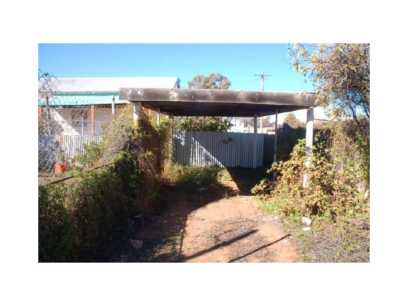 671 Lane Street, Broken Hill NSW 2880