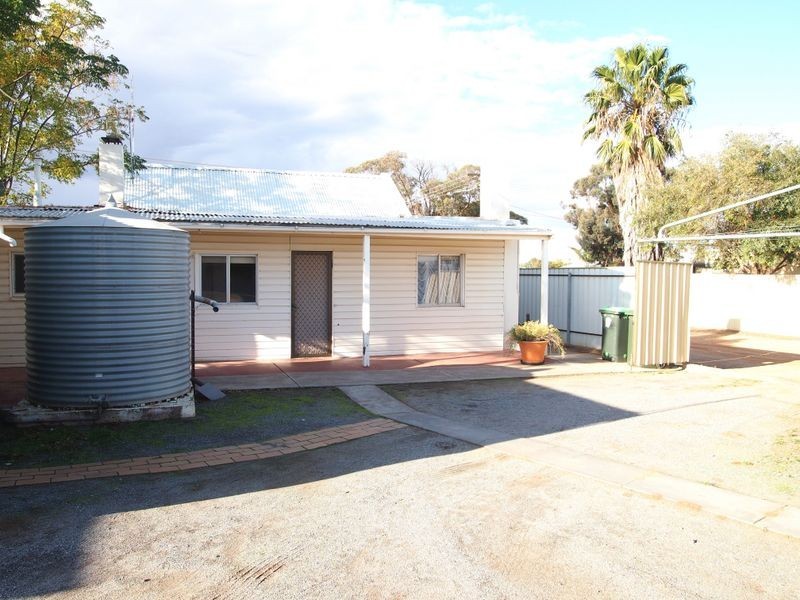 77 Creedon Street, Broken Hill NSW 2880