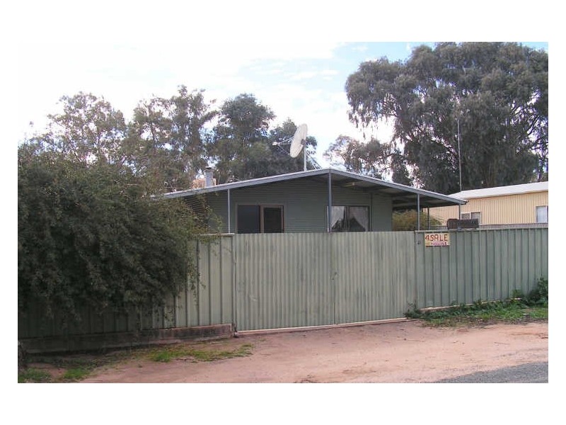 64 Lakeview Avenue, Menindee NSW 2879