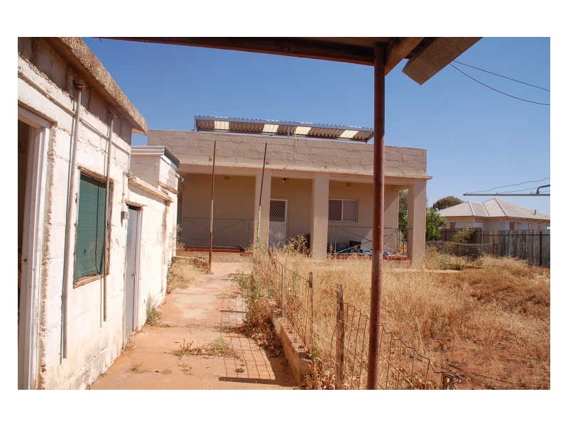 741- 743 Chapple Street, Broken Hill NSW 2880