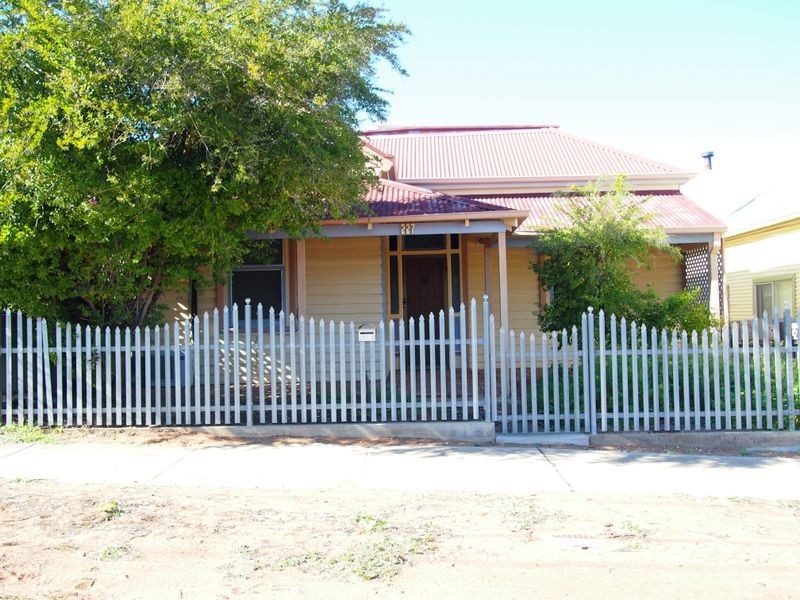 227 Patton Street, Broken Hill NSW 2880