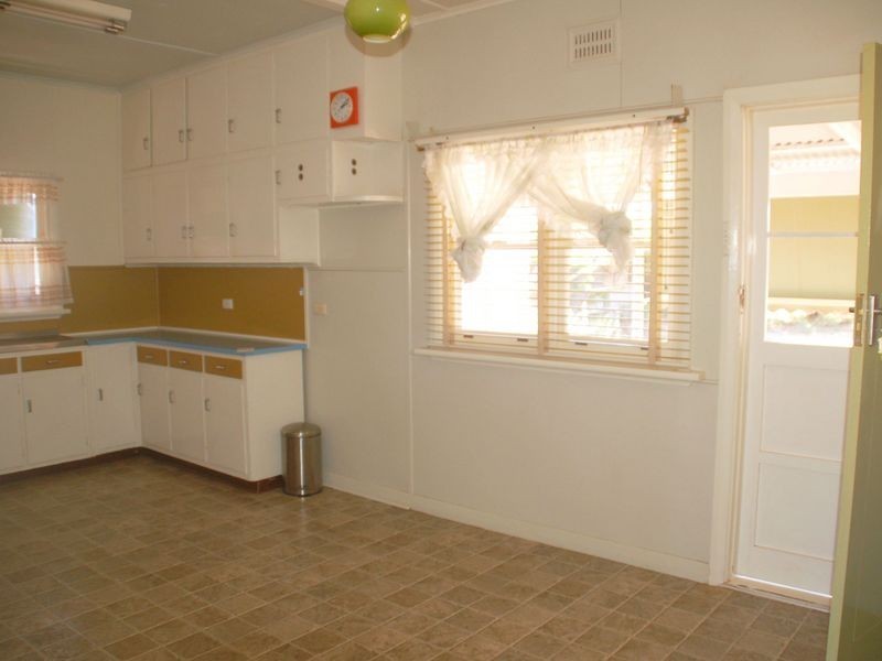 24 Thomas Lane, Broken Hill NSW 2880