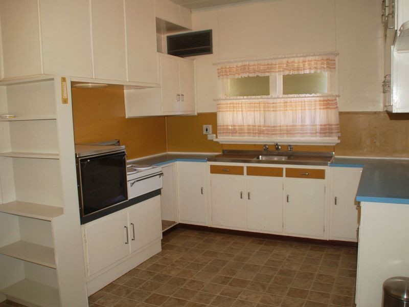 24 Thomas Lane, Broken Hill NSW 2880