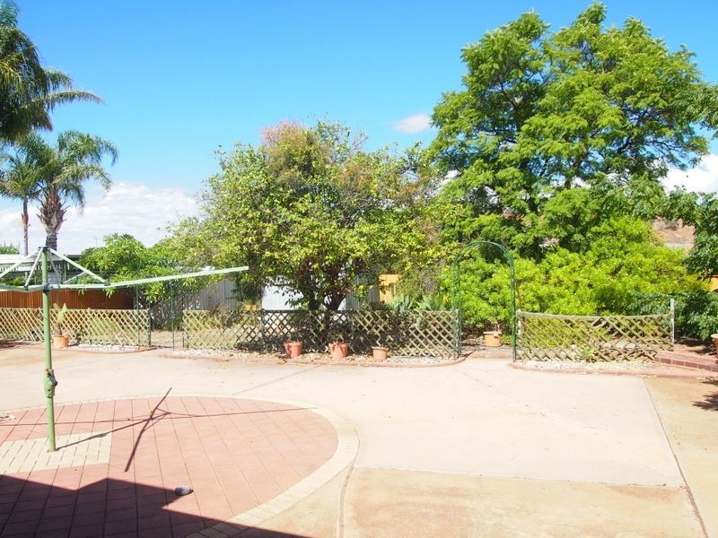 377 Gossan St, Broken Hill NSW 2880