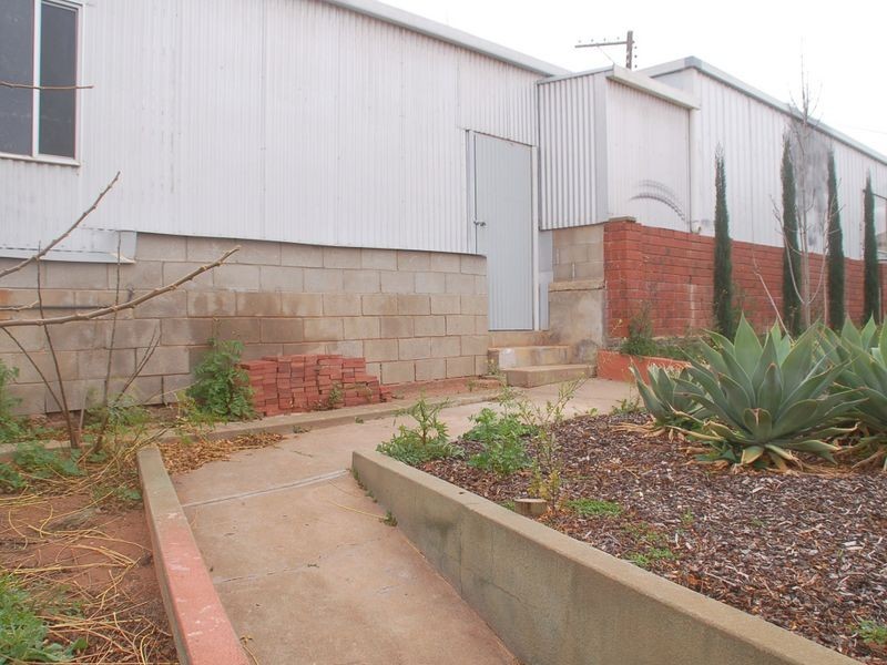 232 Cummins Street, Broken Hill NSW 2880