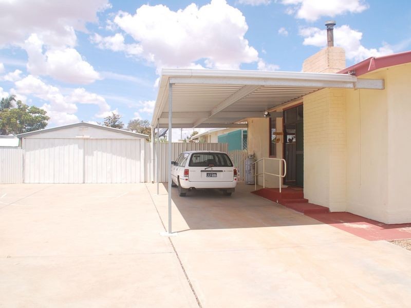 8 Central Street, Broken Hill NSW 2880