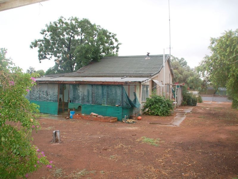 33 Menindee Street, Menindee NSW 2879