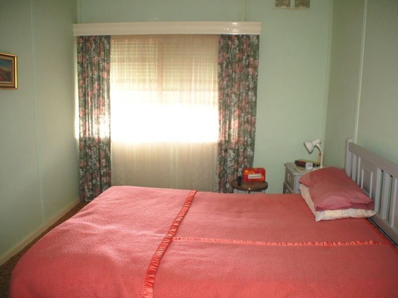 145 Knox Lane, Broken Hill NSW 2880