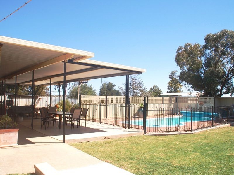 385 Brookfield Avenue, Broken Hill NSW 2880