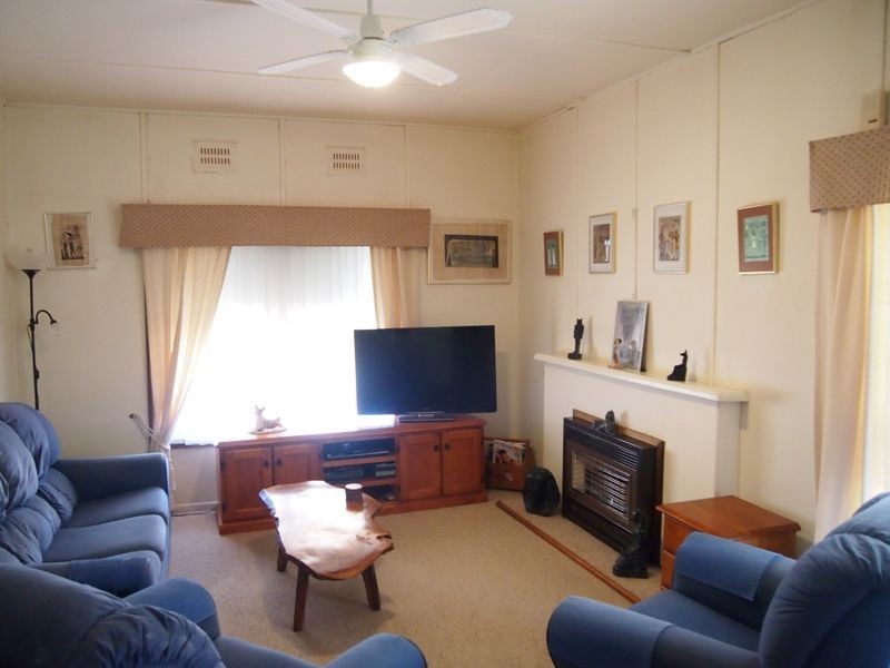 10 Casuarina Ave, Broken Hill NSW 2880