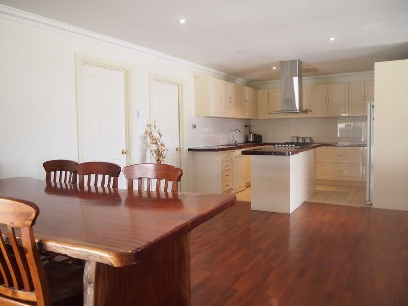 17 Racecourse Road, Broken Hill NSW 2880