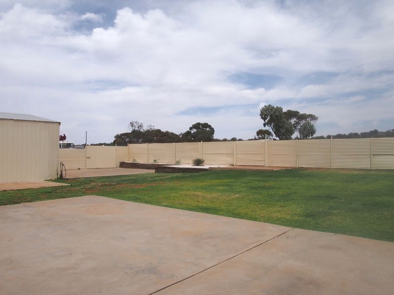 17 Racecourse Road, Broken Hill NSW 2880
