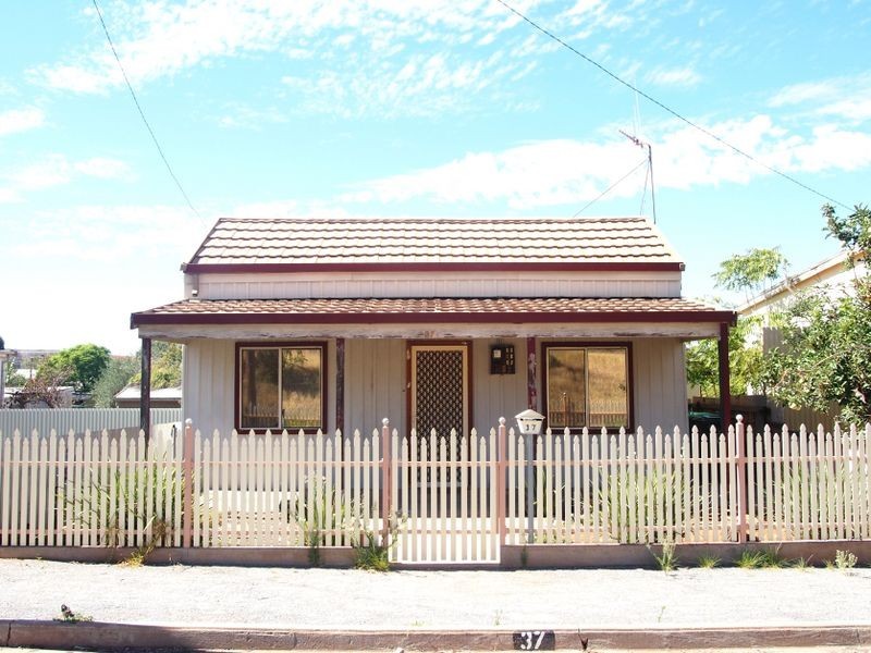 37 Mica Street, Broken Hill NSW 2880
