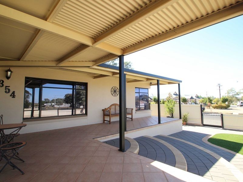 354 Brookfield Ave, Broken Hill NSW 2880