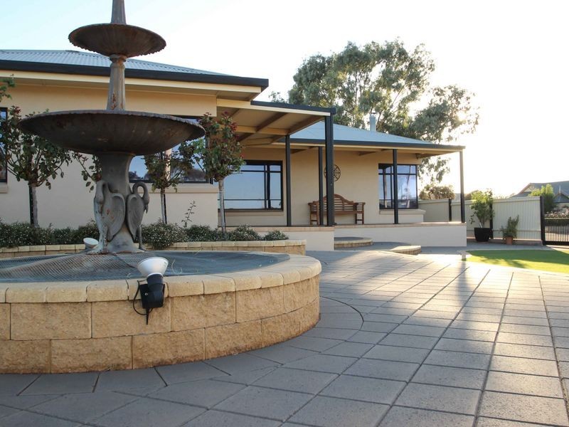 354 Brookfield Ave, Broken Hill NSW 2880