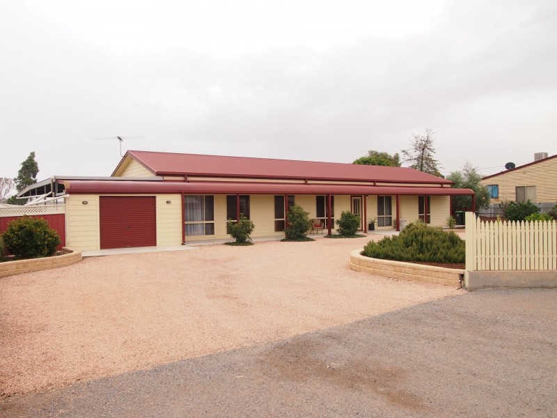 90 Gaffney Street, Broken Hill NSW 2880