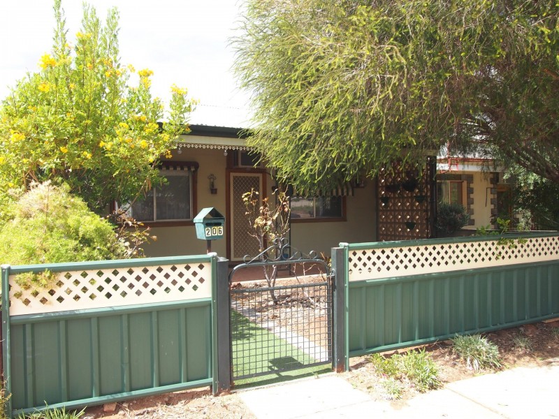 206 Oxide Street, Broken Hill NSW 2880
