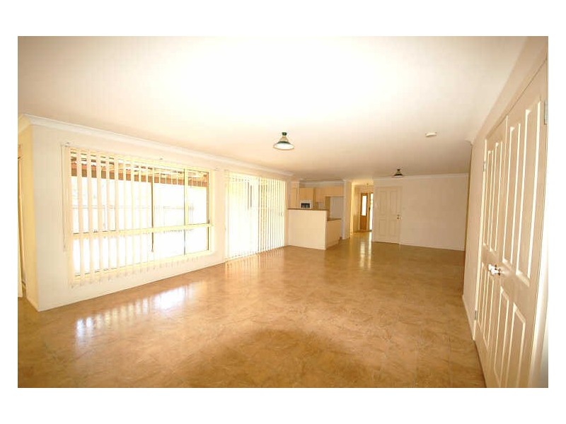 135 Rue Montaigne, Petrie QLD 4502